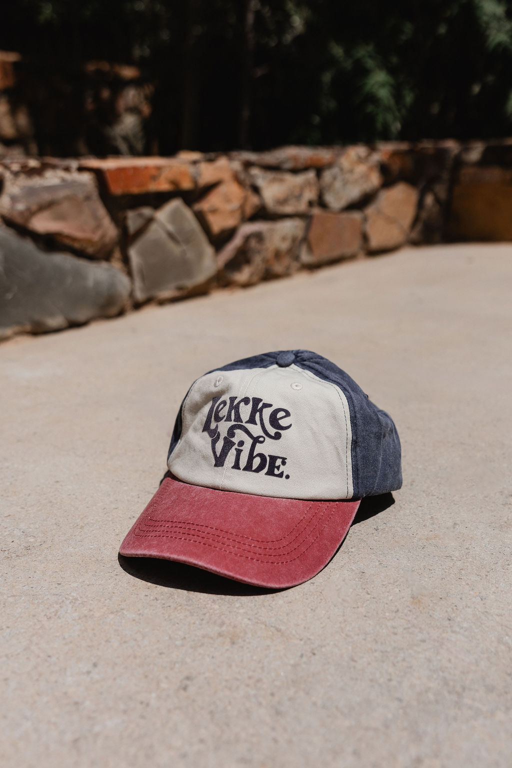 Lekke Vibe Vintage Cap - Red & Blue - Image 4