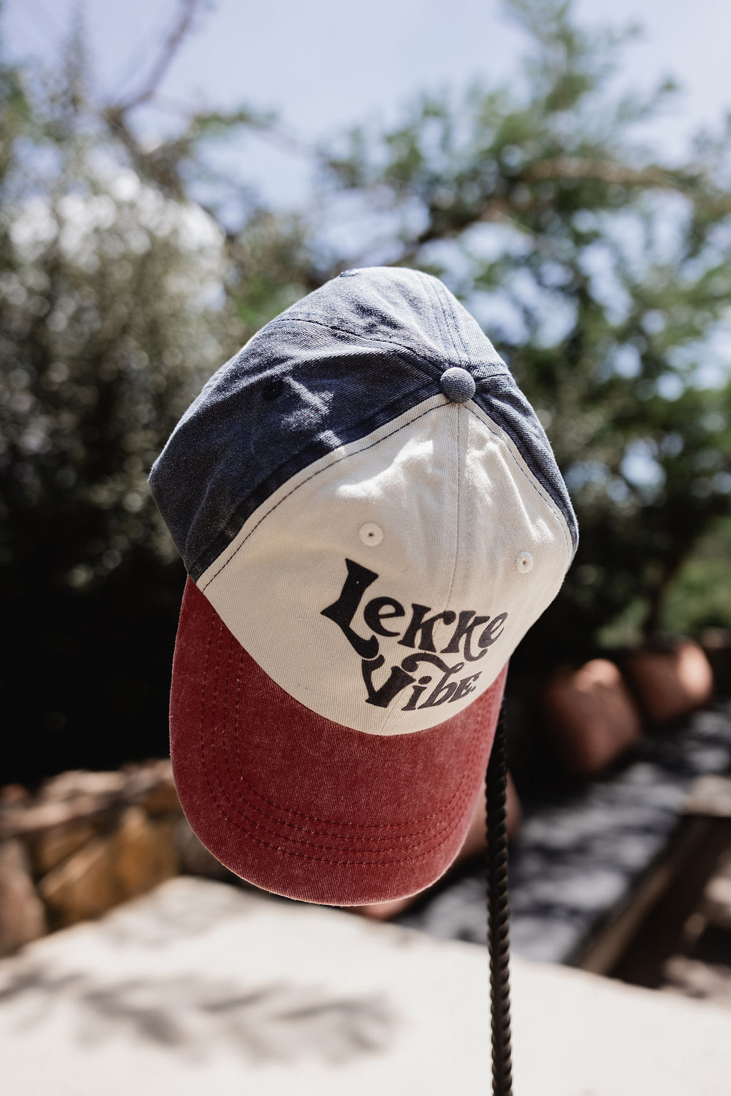 Lekke Vibe Vintage Cap - Red & Blue - Image 2
